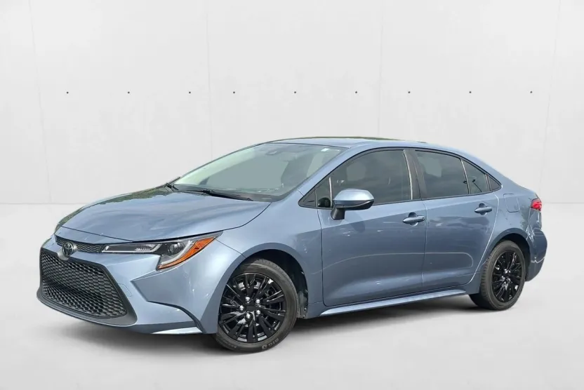 2020 Toyota Corolla LE photo 1