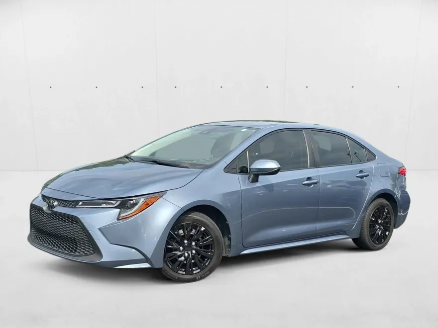2020 Toyota Corolla LE photo 1