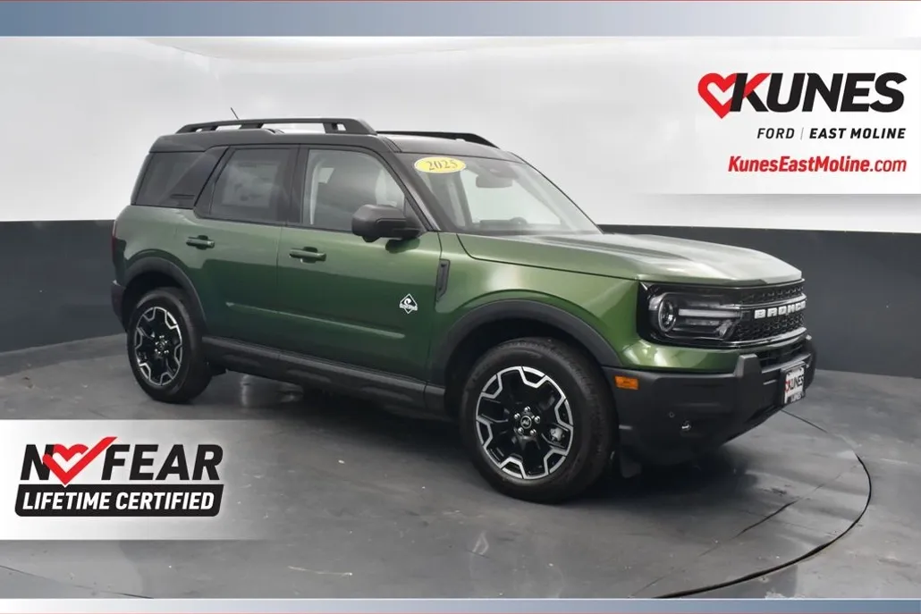 2025 Ford Bronco Sport Outer Banks photo 1