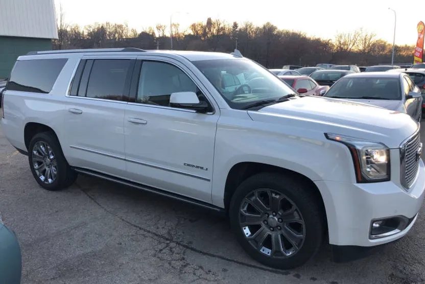 2016 Gmc Yukon XL Denali photo 1