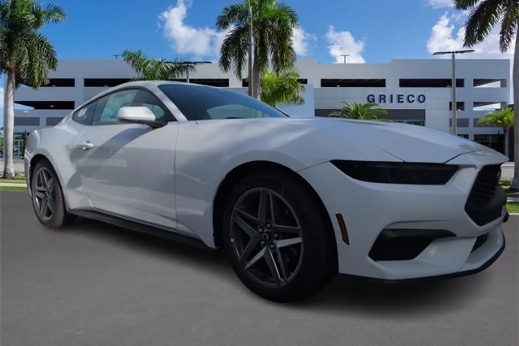 2025 Ford Mustang EcoBoost photo 1