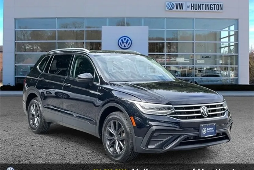 2022 Volkswagen Tiguan SE photo 1