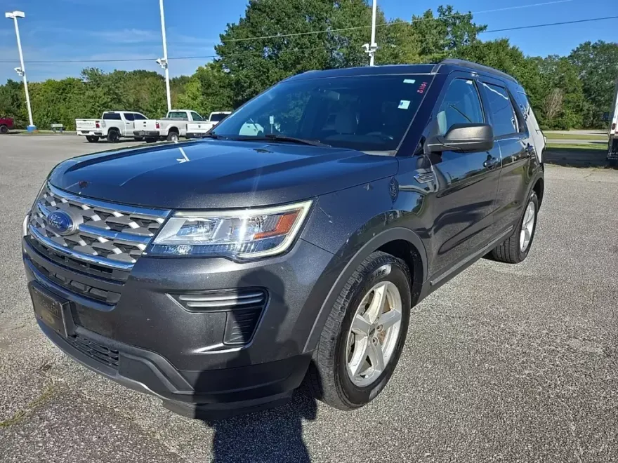 2018 Ford Explorer XLT photo 1