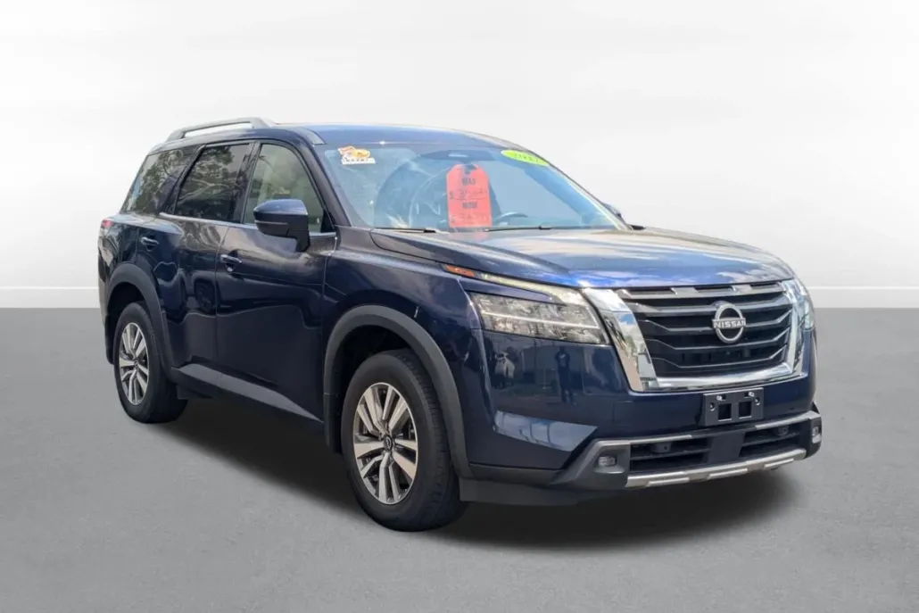 2022 Nissan Pathfinder SL photo 1