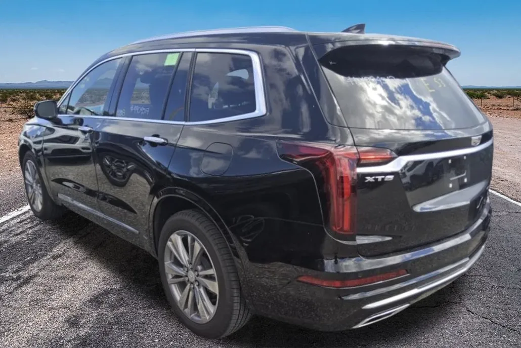 2025 Cadillac XT6 Premium Luxury photo 1