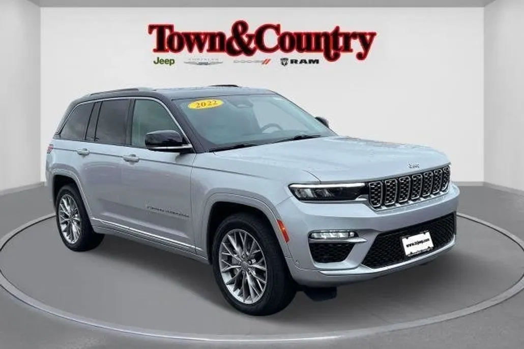 2022 Jeep Grand Cherokee Summit photo 1