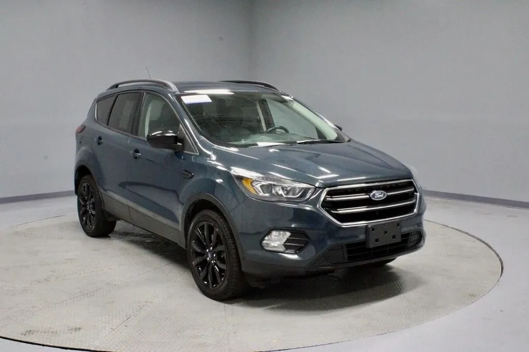 2019 Ford Escape SE photo 1