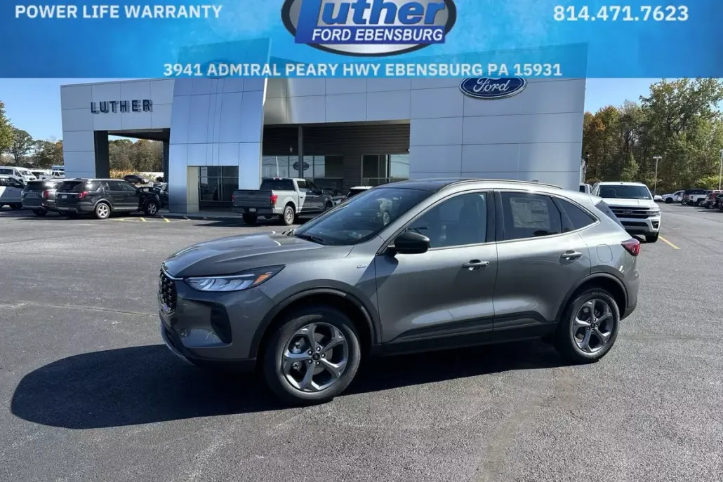 2025 Ford Escape ST-Line photo 1