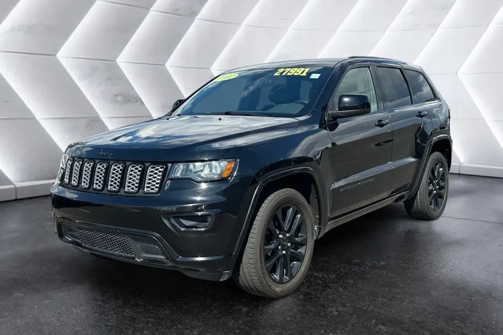 2021 Jeep Grand Cherokee Laredo X photo 1