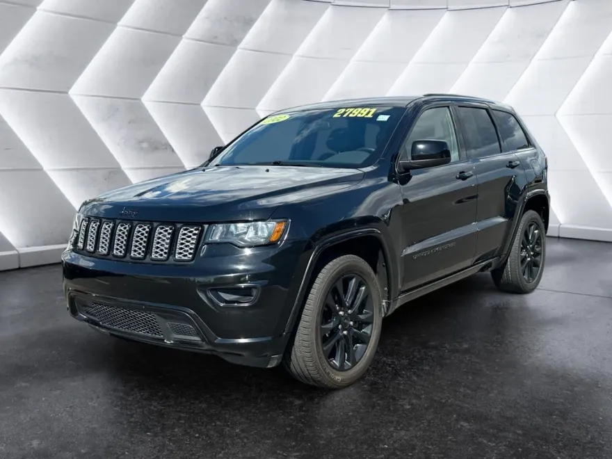 2021 Jeep Grand Cherokee Laredo X photo 1