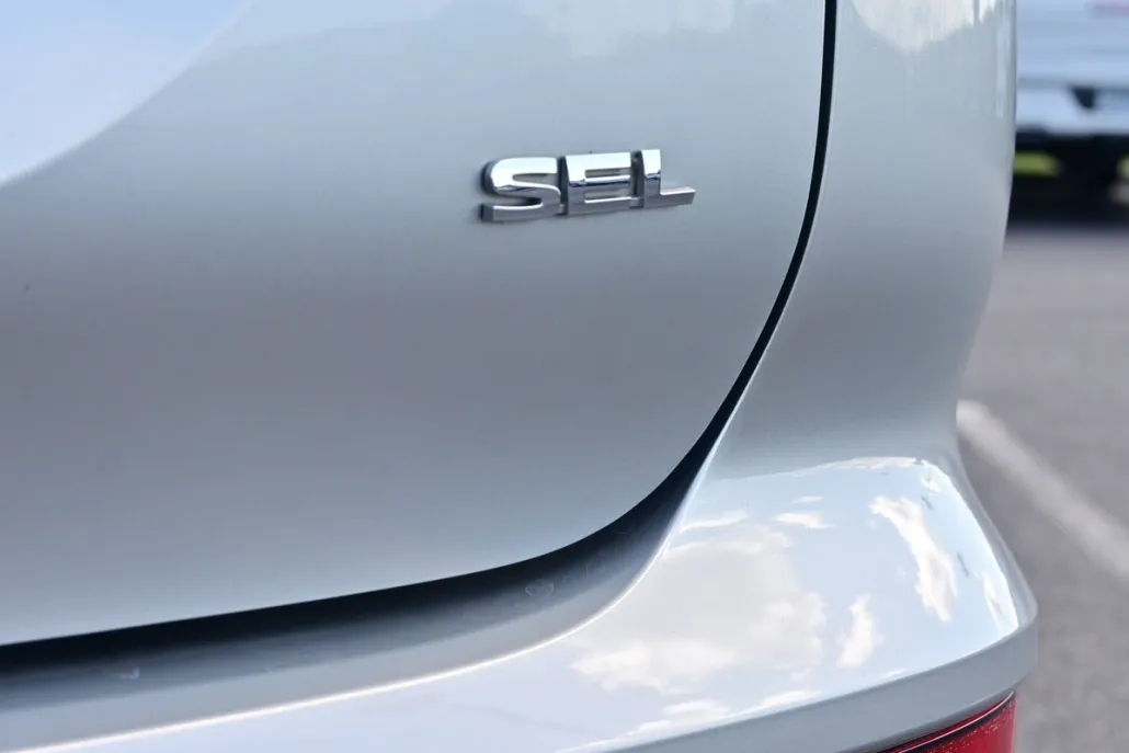 2022 Mitsubishi Outlander SEL photo 1