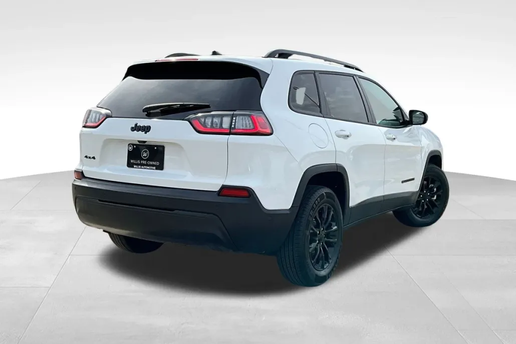 2023 Jeep Cherokee Altitude Lux photo 1