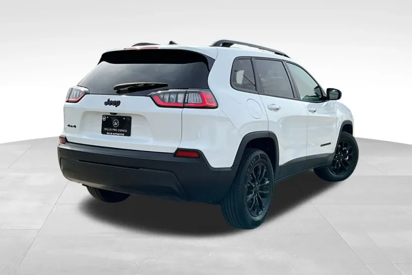 2023 Jeep Cherokee Altitude Lux photo 1