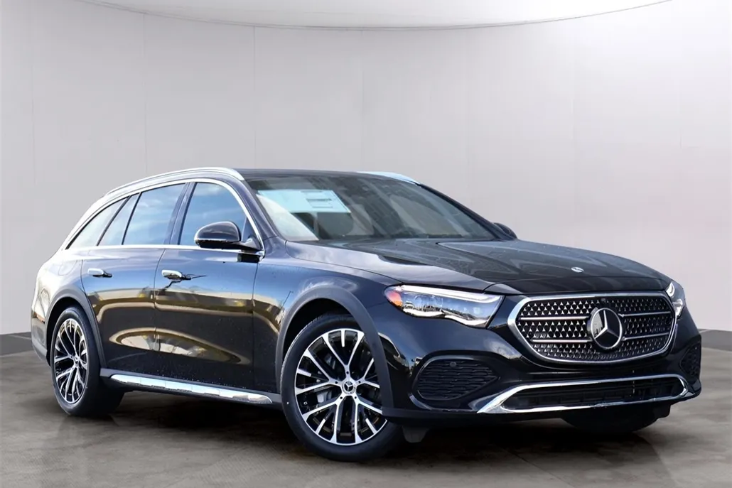 2025 Mercedes Benz E 450 4MATIC All-Terrain photo 1