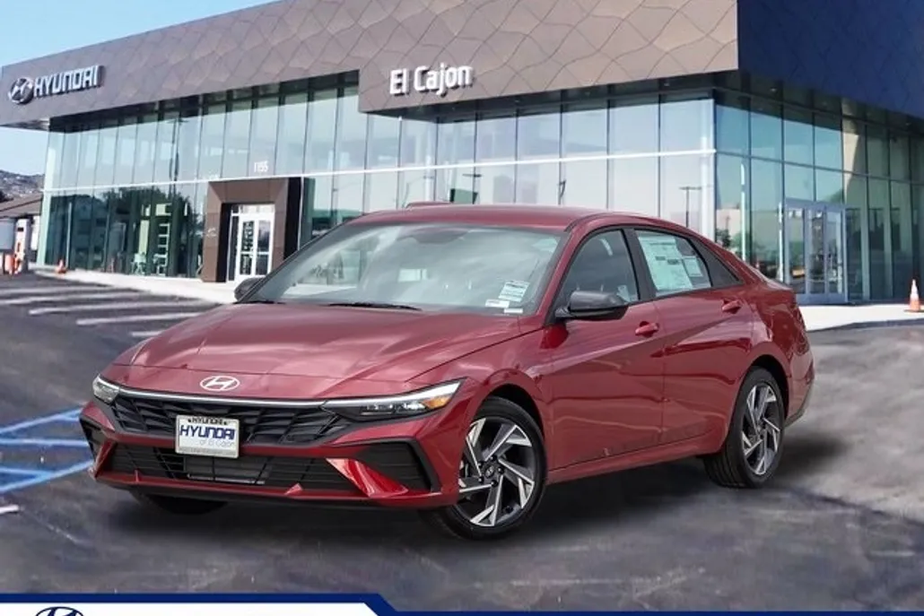 2025 Hyundai Elantra SEL Sport photo 1