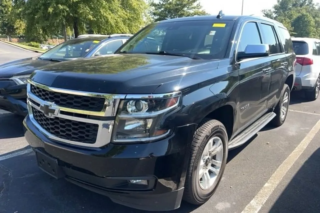 2018 Chevrolet Tahoe LT photo 1