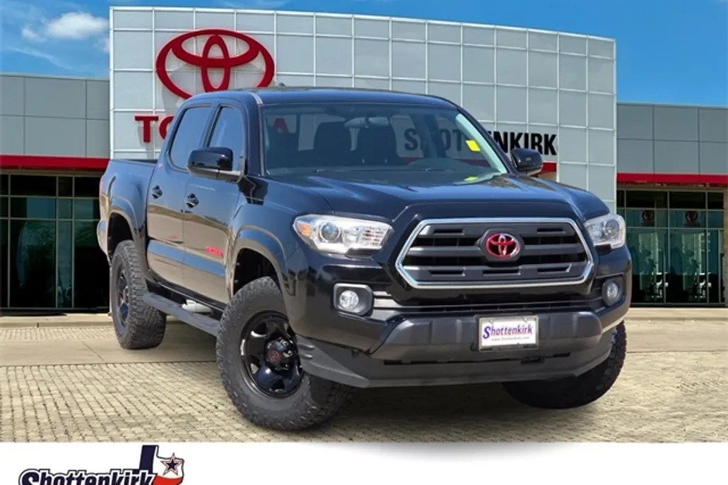 2016 Toyota Tacoma SR5 Double Cab photo 1