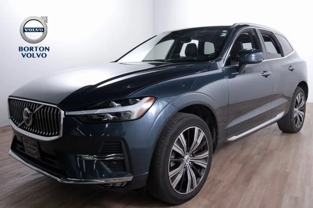 2022 Volvo XC60 B5 Inscription photo 1