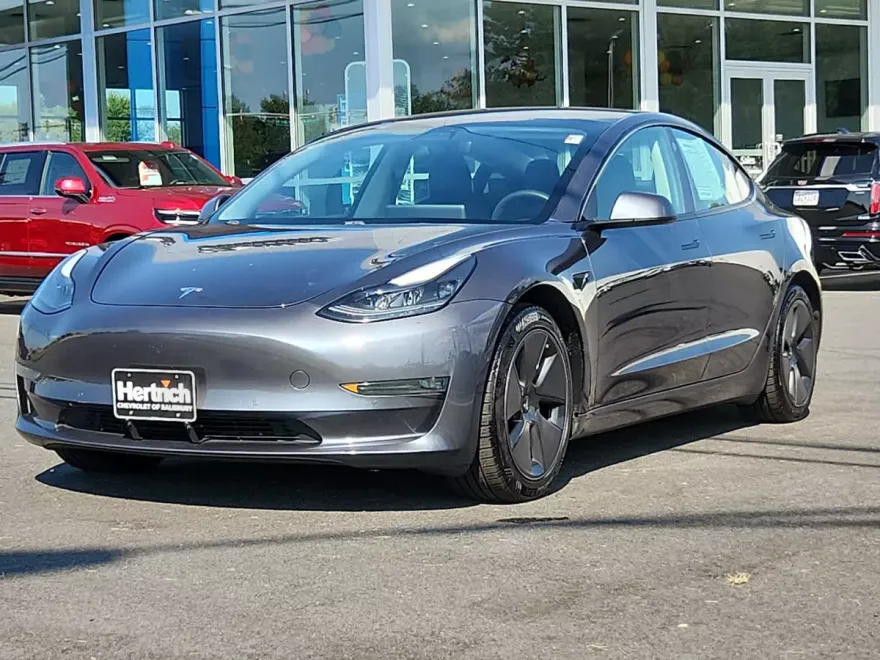 2021 Tesla Model 3 Long Range photo 1
