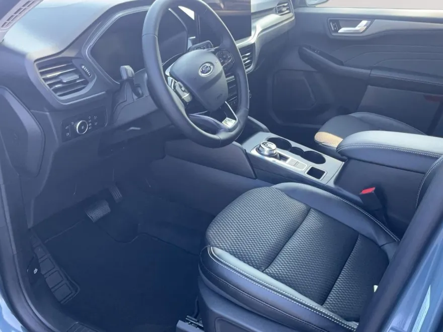 2025 Ford Escape Plug-In Hybrid photo 1