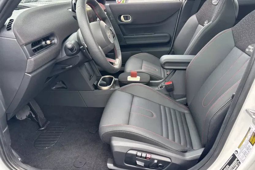 2025 Mini Cooper 4 Door Hardtop S Iconic photo 1