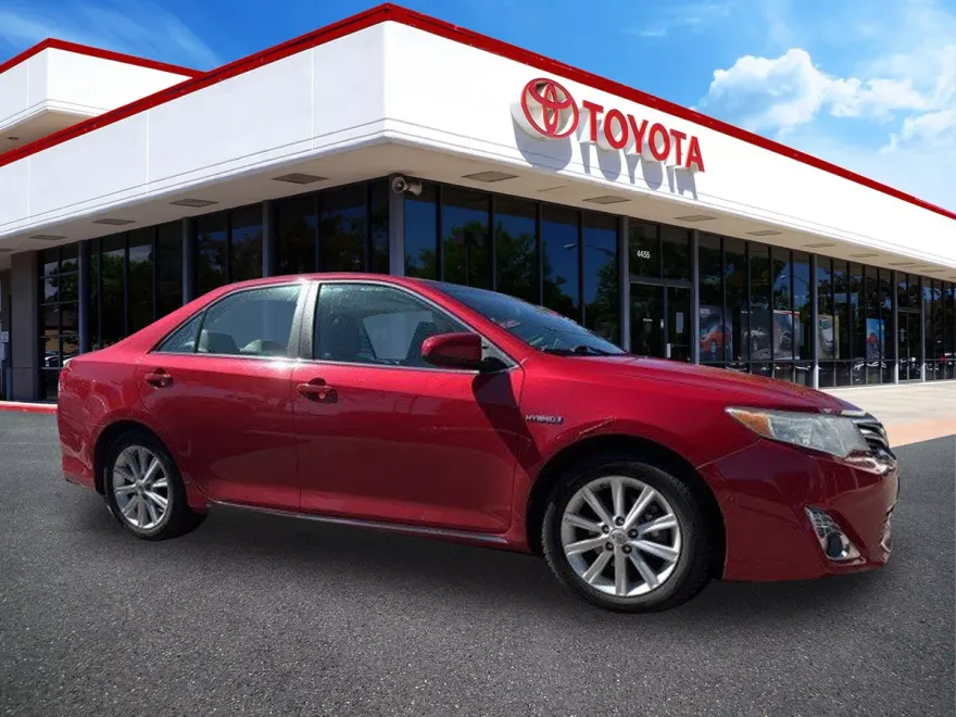 2012 Toyota Camry Hybrid XLE photo 1