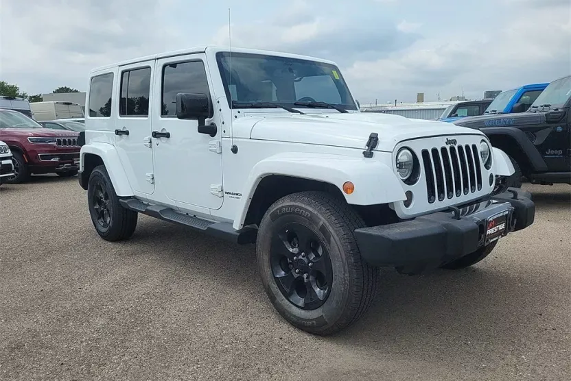 2015 Jeep Wrangler Unlimited Sahara Altitude photo 1