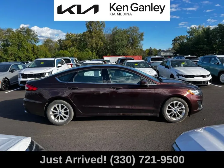 2019 Ford Fusion SE photo 1