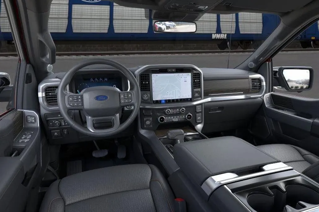 2025 Ford F-150 Lariat photo 1