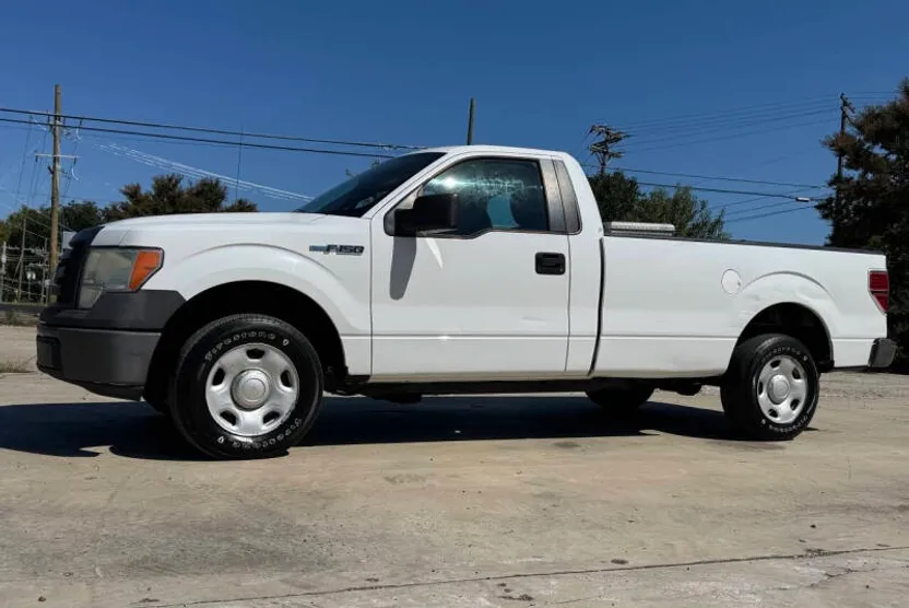 2009 Ford F-150 XL photo 1