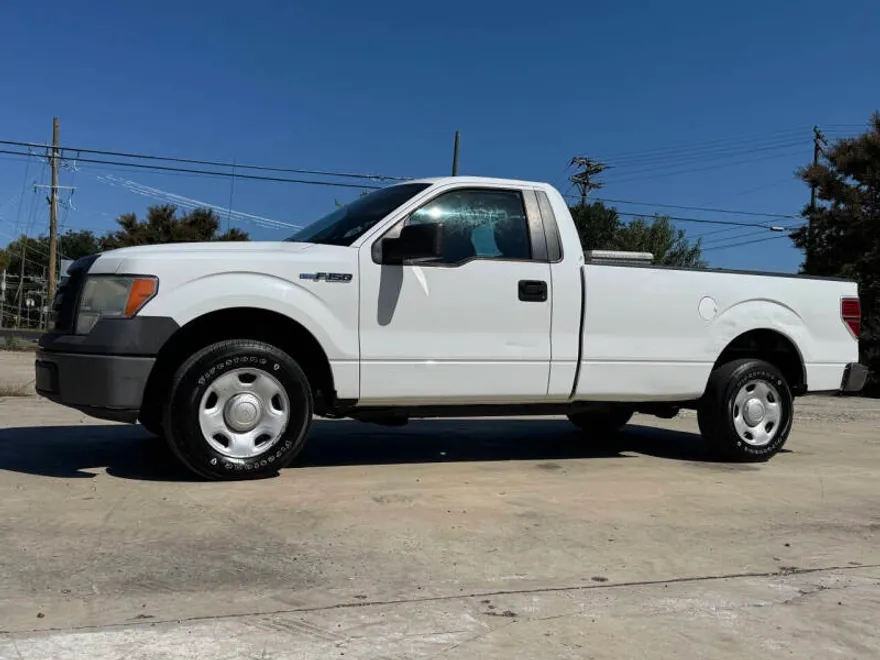 2009 Ford F-150 XL photo 1