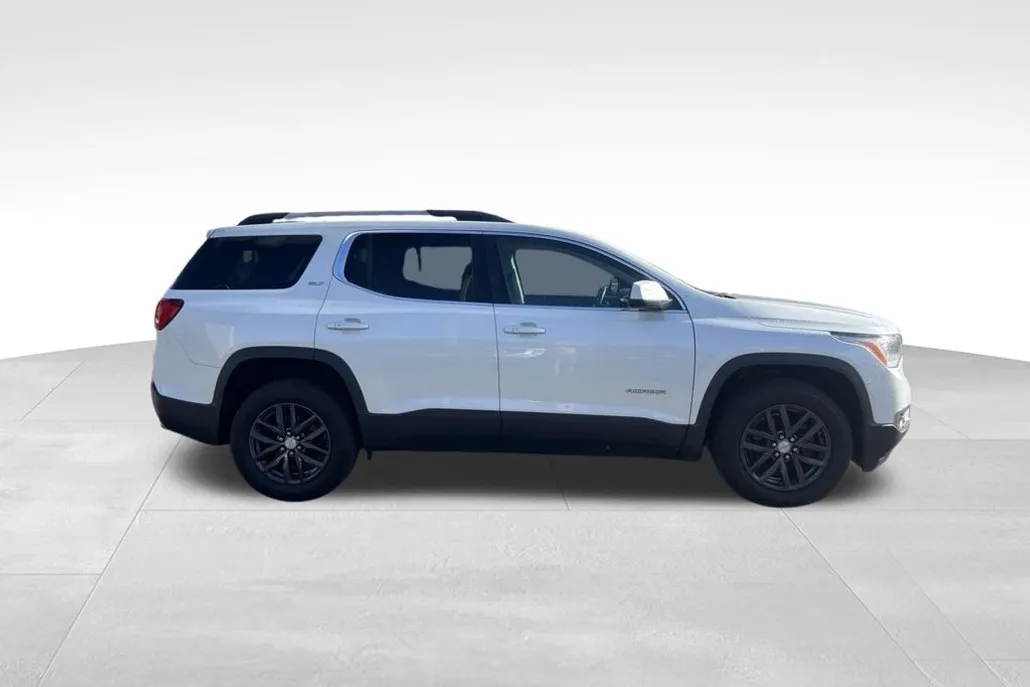2017 Gmc Acadia SLT photo 1