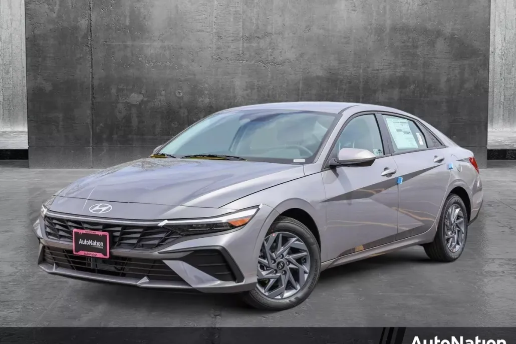 2025 Hyundai Elantra Hybrid Blue photo 1