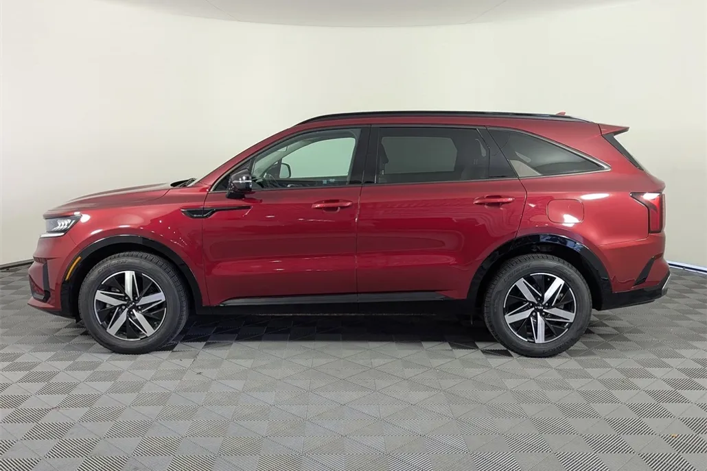 2023 Kia Sorento S photo 1