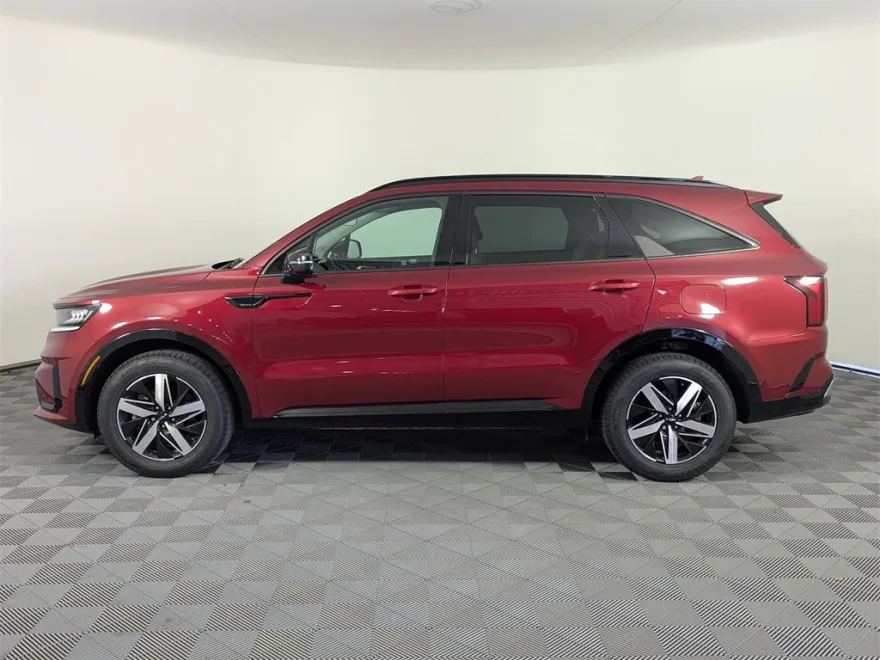 2023 Kia Sorento S photo 1