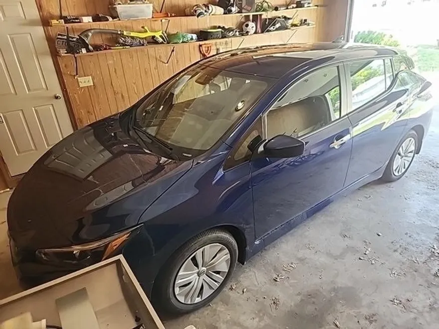 2024 Nissan Leaf S photo 1