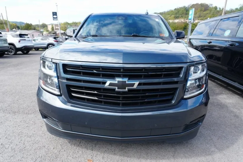 2020 Chevrolet Suburban Premier photo 1