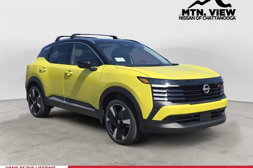 2026 Nissan Kicks SR photo 1
