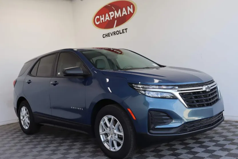 2024 Chevrolet Equinox LS photo 1