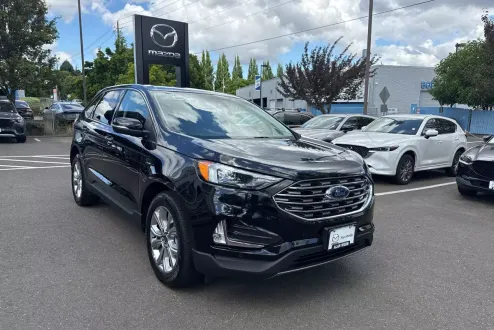 2024 Ford Edge Titanium photo 3