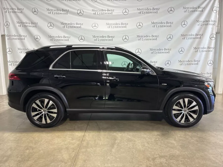 2025 Mercedes Benz GLE 450e 4MATIC photo 1