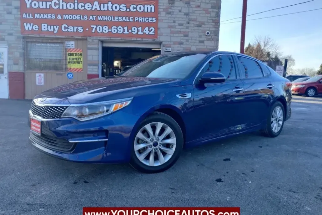 2016 Kia Optima EX photo 1