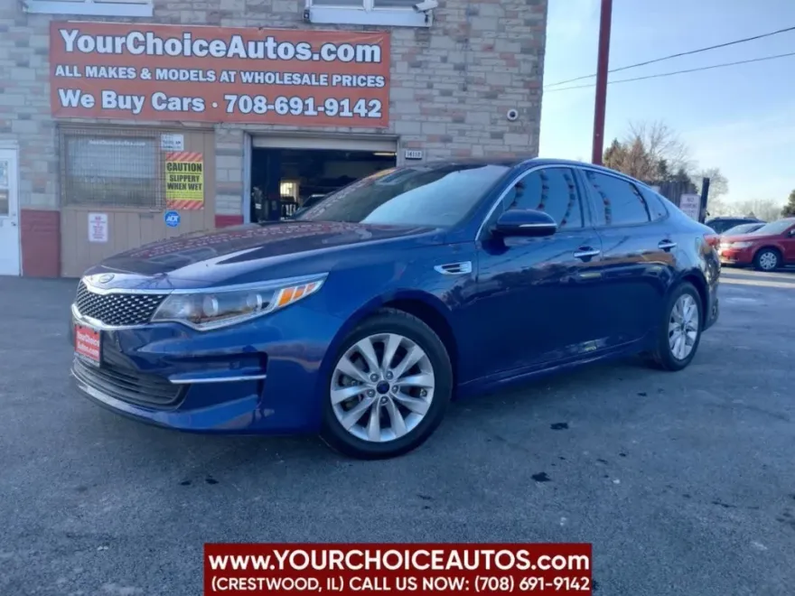 2016 Kia Optima EX photo 1