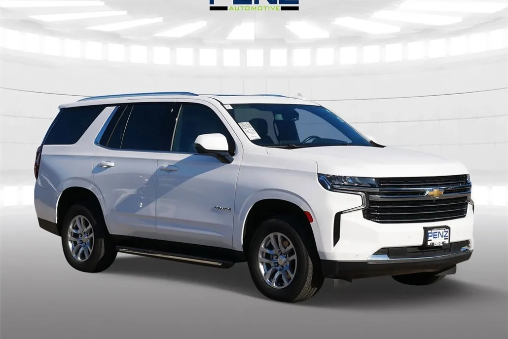 2022 Chevrolet Tahoe LT photo 1