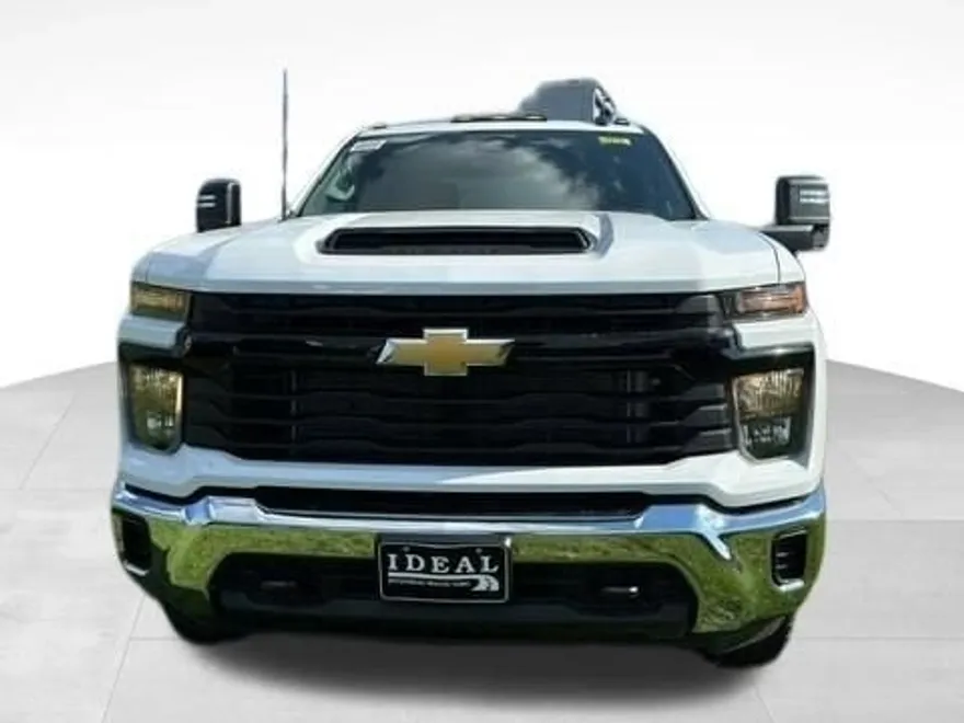 2024 Chevrolet Silverado 3500HD photo 1