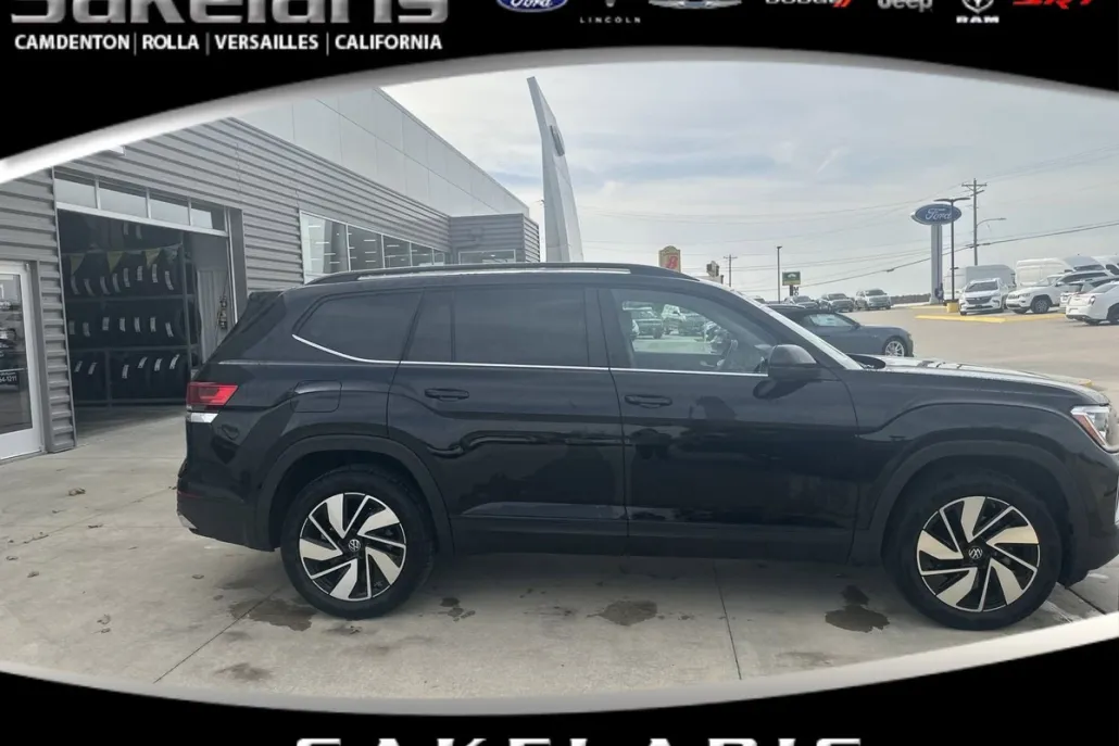 2024 Volkswagen Atlas SE Technology photo 1