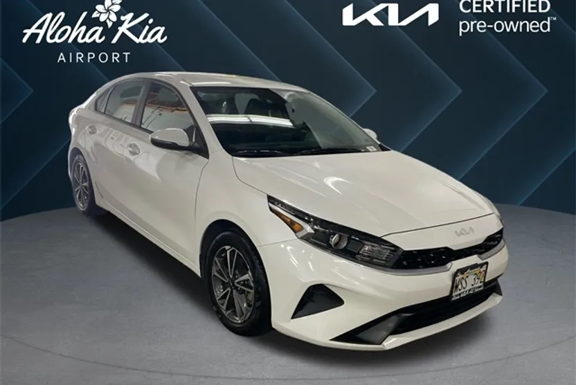 2023 Kia Forte LXS photo 1