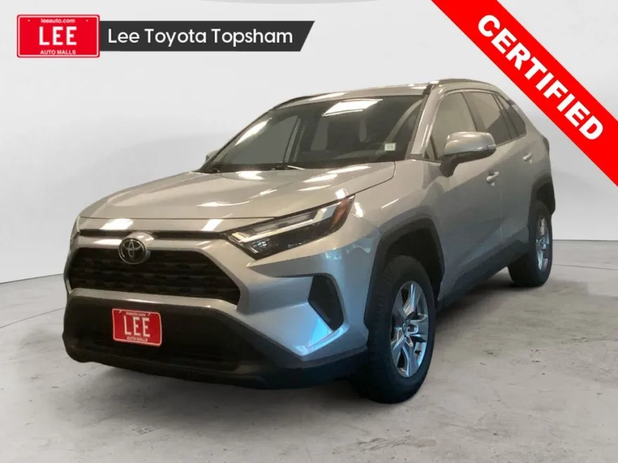 2023 Toyota RAV4 XLE photo 1