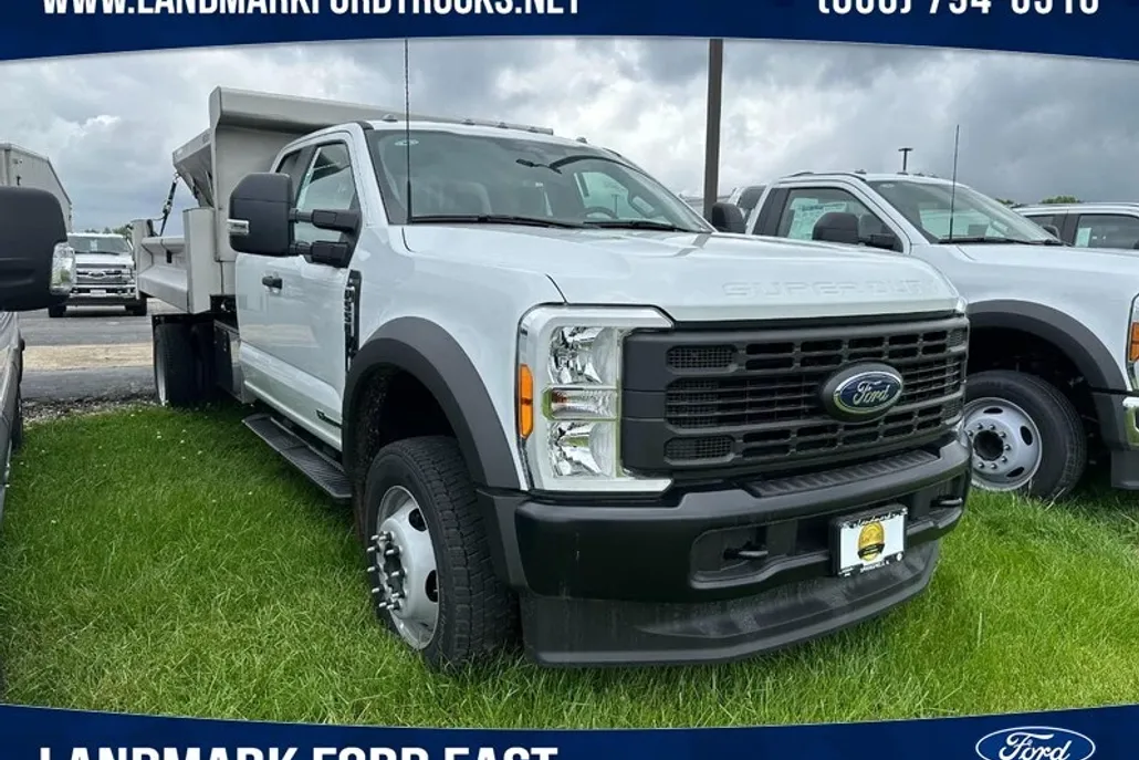 2023 Ford F-550 XL photo 1
