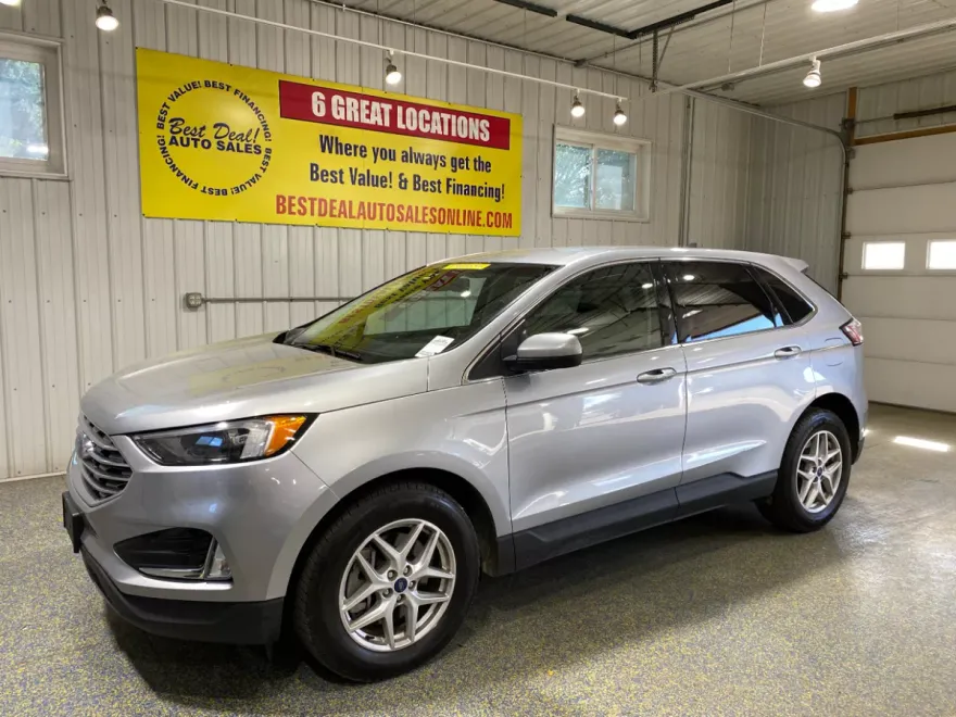 2022 Ford Edge SEL photo 1